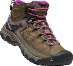 Keen Footwear Keen Targhee III Mid WP -naisten Vaelluskengät, Ruskea/pinkki -Hurtta myymälä keen w s targhee iii mid wp weiss boysenberry 0