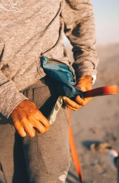 RuffWear Pack Out Bag Vyötärölaukku, Tummanharmaa -Hurtta myymälä ruffwear pack out bag basalt gray 5