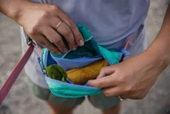 RuffWear Stash Bag Plus Tarvikelaukku, Mintunvihreä -Hurtta myymälä ruffwear stash bag plus aurora teal 8